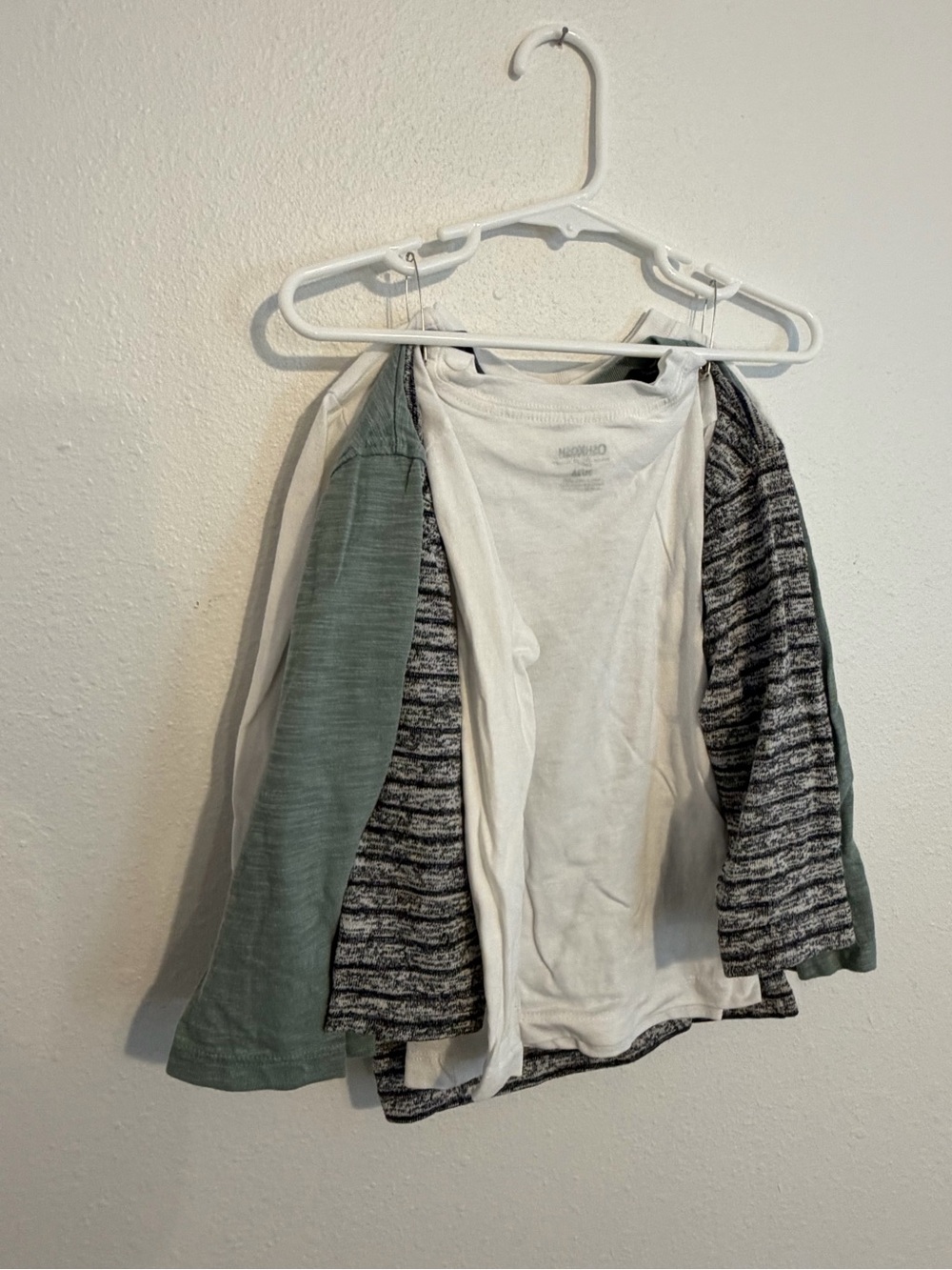 Kids multi pack -Sleeve Raglan Crew Shirt - White with Green and Gray